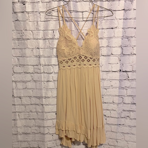 Strappy light pink dress - Picture 1 of 3